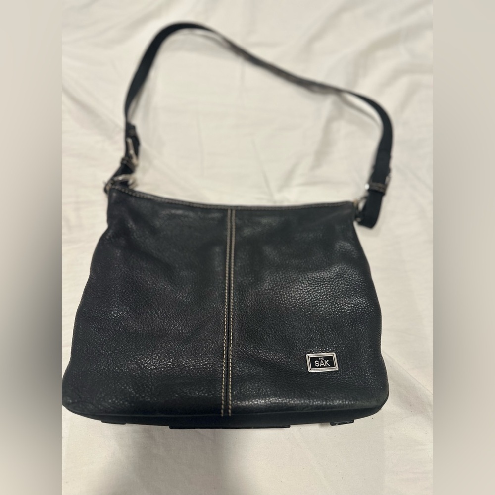 The Sak Iris Black Pebbled Leather Crossbody Shoulder Bag Contrasting Stitching.